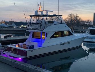 56' Viking 2002 Yacht For Sale